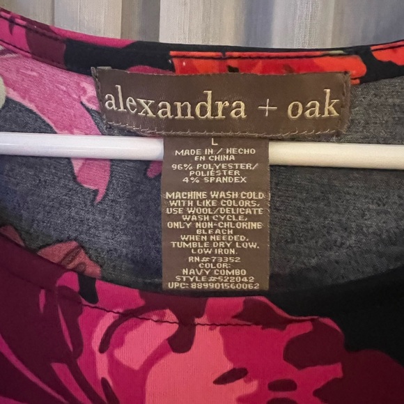 NWT/ ALEXANDRIA & OAK LADIES DRESS,  SIZE L - Picture 2 of 4